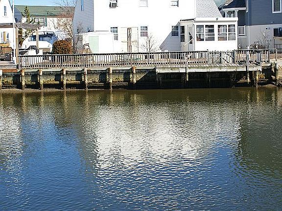 Dock & 102 Ft Bulkhead