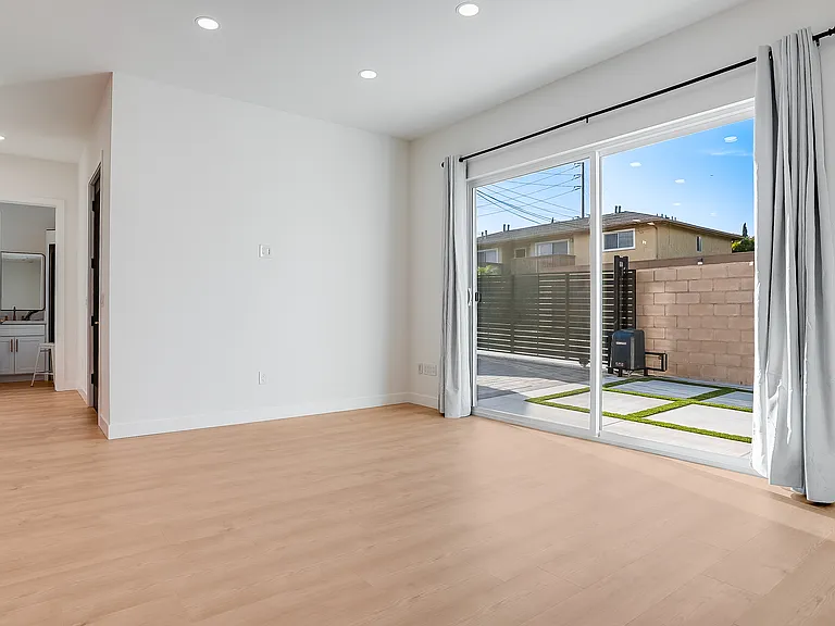 1822 Pomona Ave #B — Photo 14