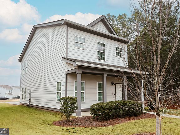 3rd image of 684 W Vincent Dr