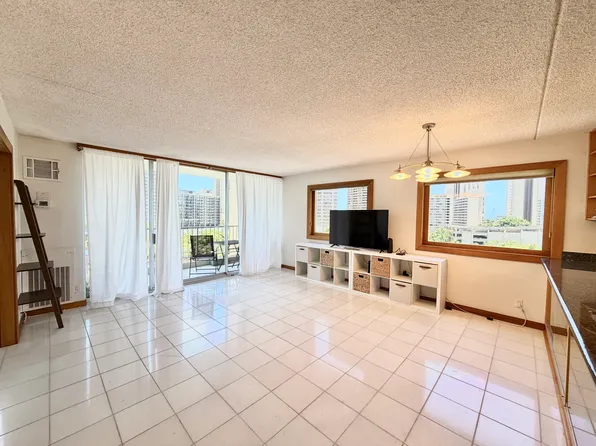 400 Hobron Ln, Honolulu, HI