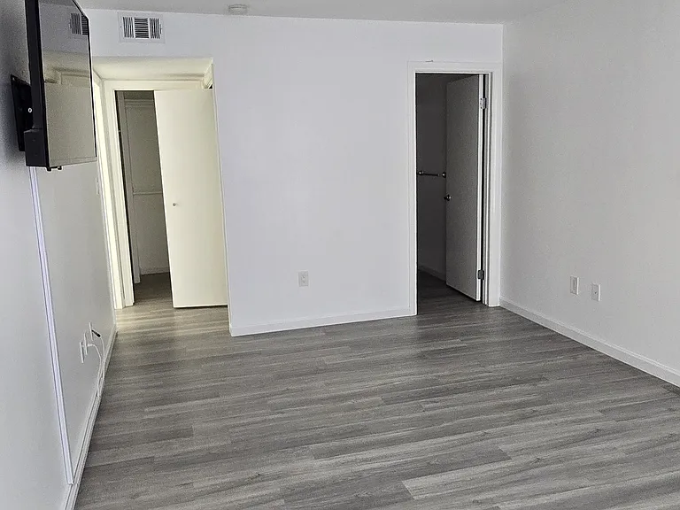 333 Orange Ave #15 — Photo 15