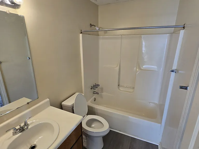 307 Fairview St #1 — Photo 4