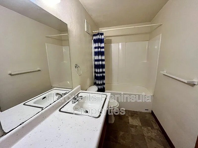 2 bed, 1.0 bath, 848 sqft, $1,800 — Photo 3