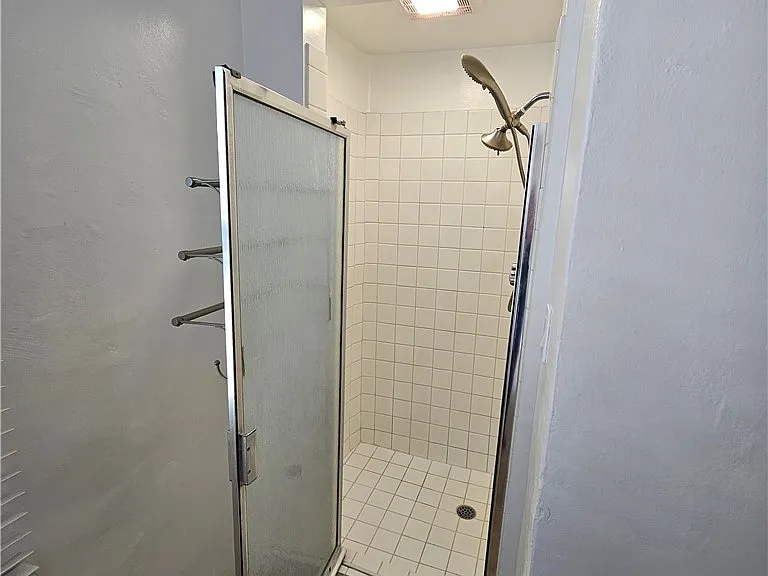 14914 S Denker Ave #1 — Photo 8