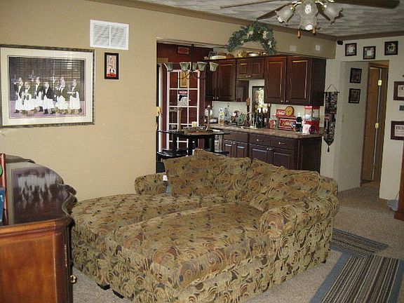 4th image of 1607 Rosewood Ln