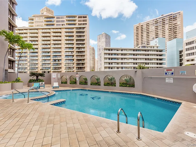 1910 Ala Moana Blvd #28C — Photo 23