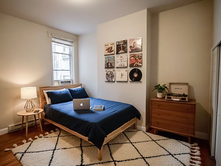 3909 Pine St #2F — Photo 3
