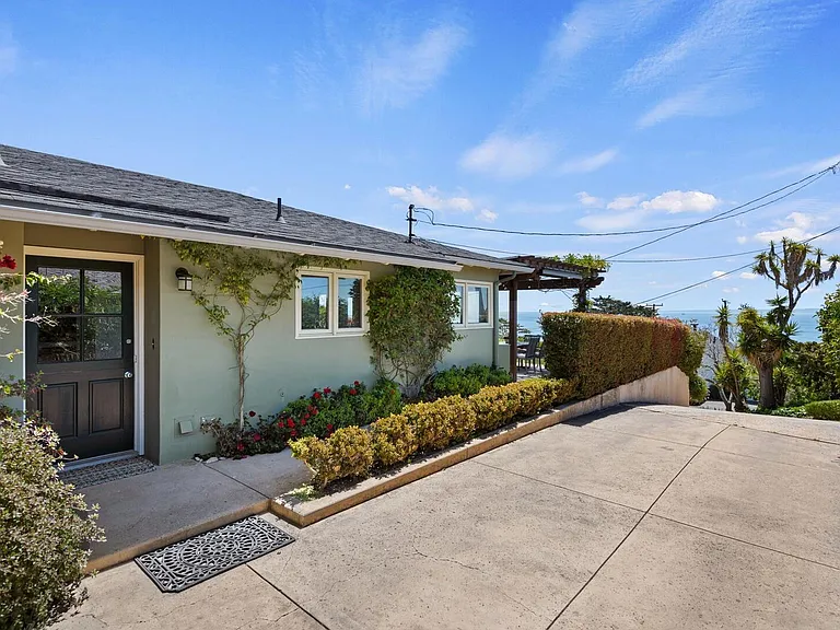 2290 Golden Gate Ave — Photo 15