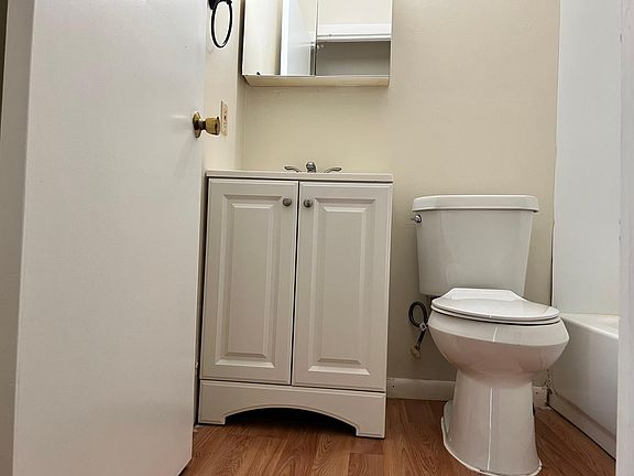 5th image of 236 Elyria St #33