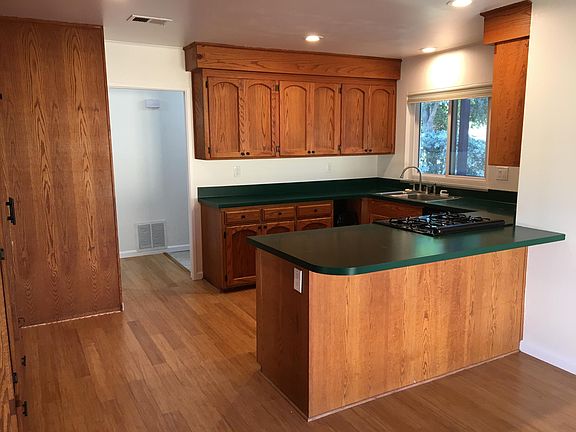5th image of 440 La Lata Pl