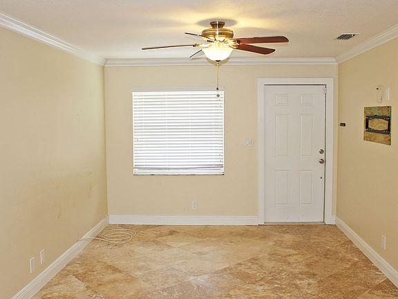 Living Room, 220 Reigle Ave