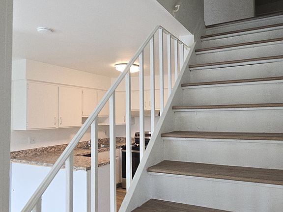 4th image of 31767 Ivy Ln