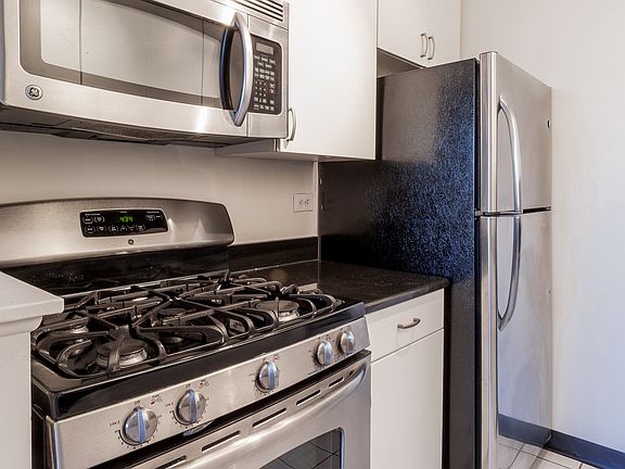 4th image of 182 E 95th St APT 16B