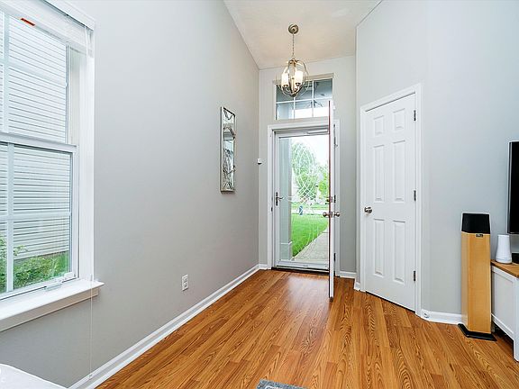 3rd image of 11108 Oakridge Dr