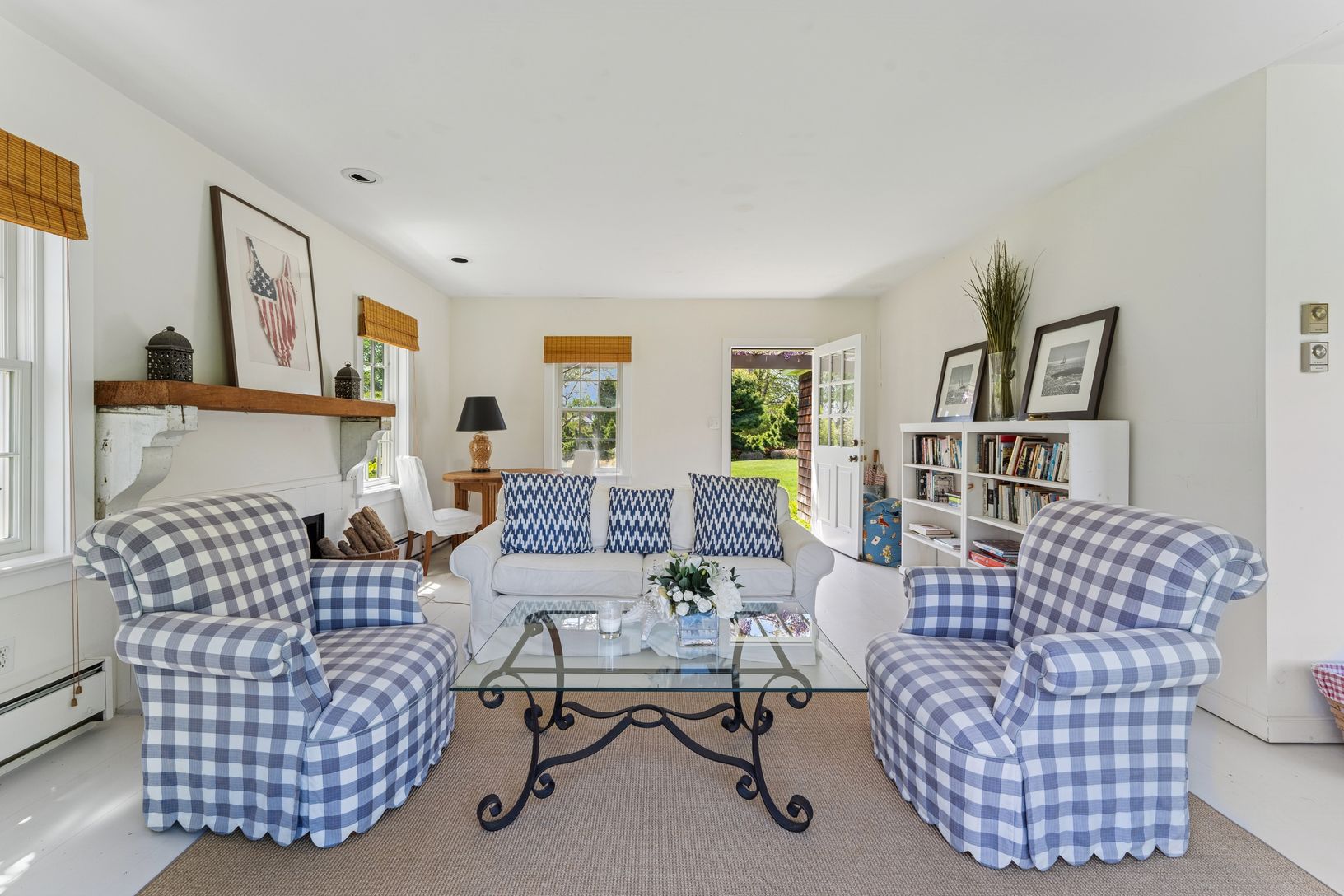  Living & Dining Guesthouse