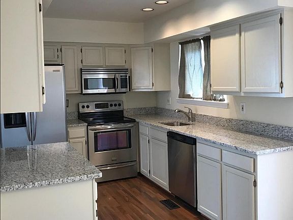 Large Kitchen for townhome
