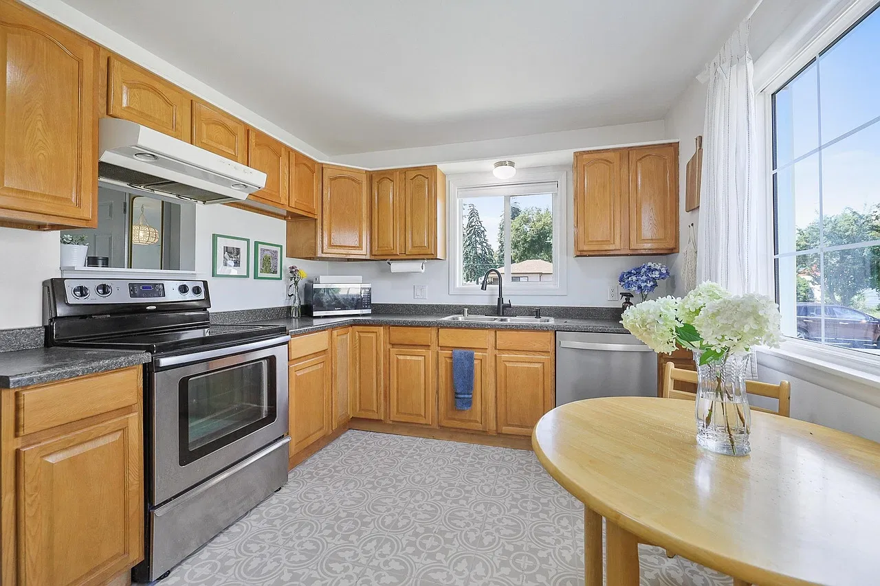 3 bed, 1628 sqft, $2,150 — Photo 3