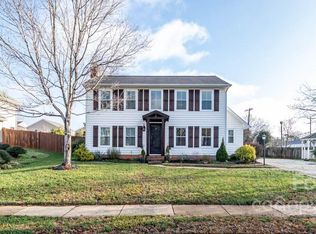 9731 Marshbrooke Rd, Matthews, NC 28105