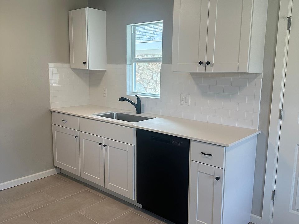 Dishwasher Quartz Countertops