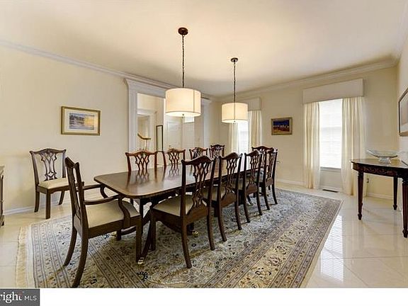 4th image of 3 Woodview Ct