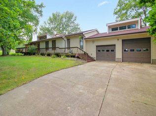 3210 Meridian Dr, Champaign, IL 61822