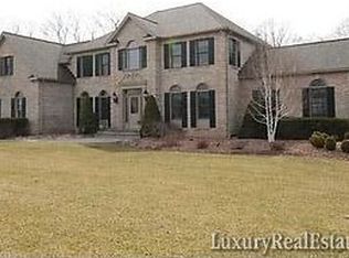 25 Hubbell Ln, Shelton, CT 06484