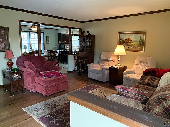 3rd image of 1016 Luther St