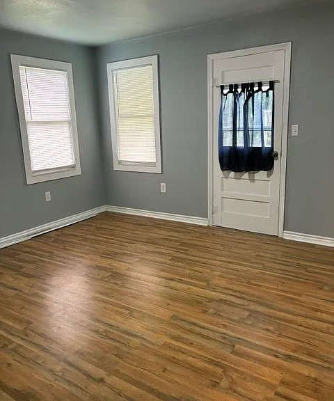 309 E Hoffman Ave — Photo 6