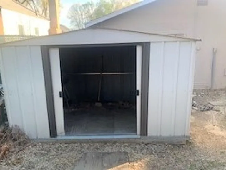 1140 College Ave — Photo 10