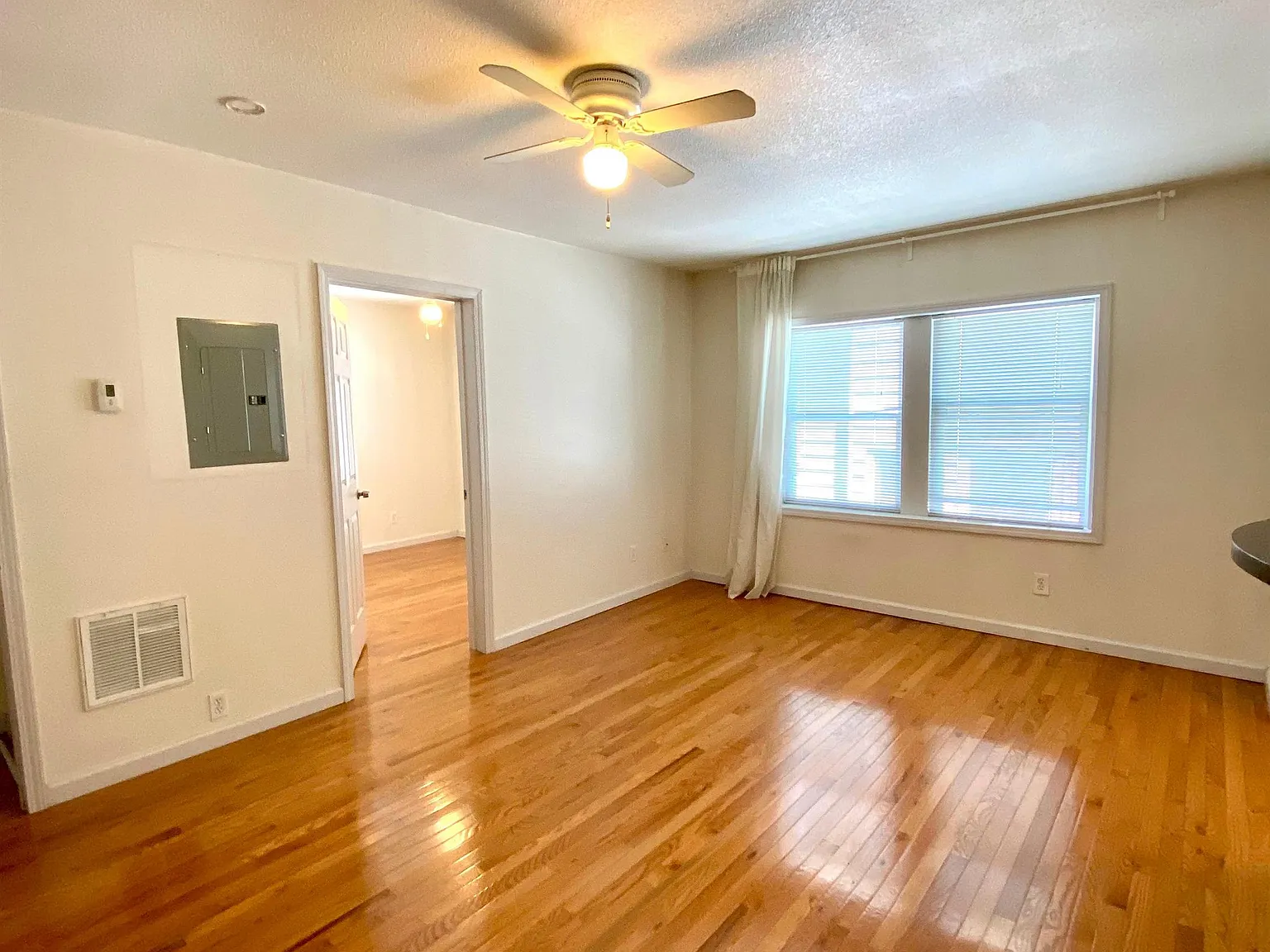 3401 Central Street - 203 — Photo 2