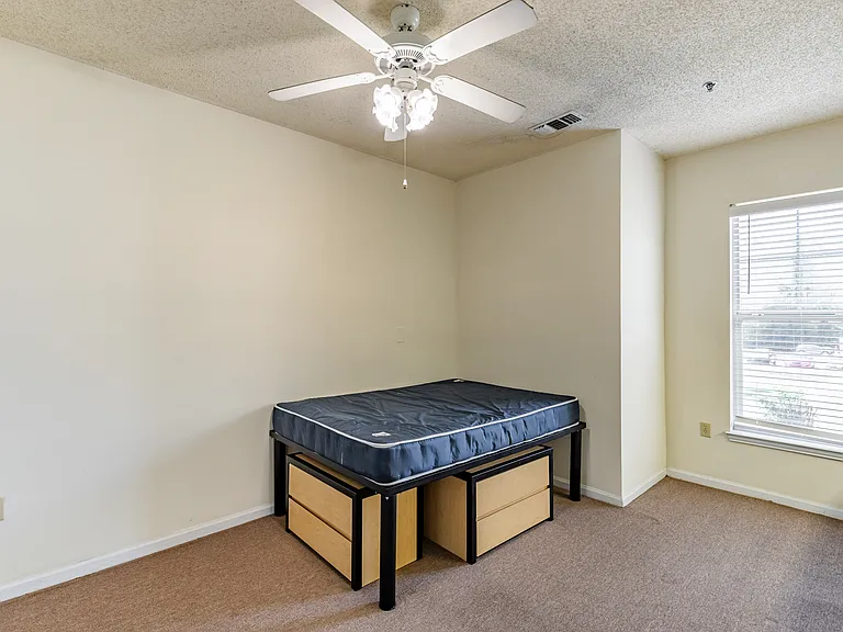 Cape Trails Apartments — Photo 21