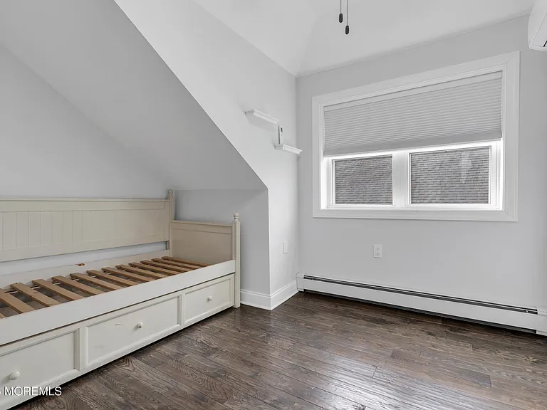 505 Long Branch Ave — Photo 24