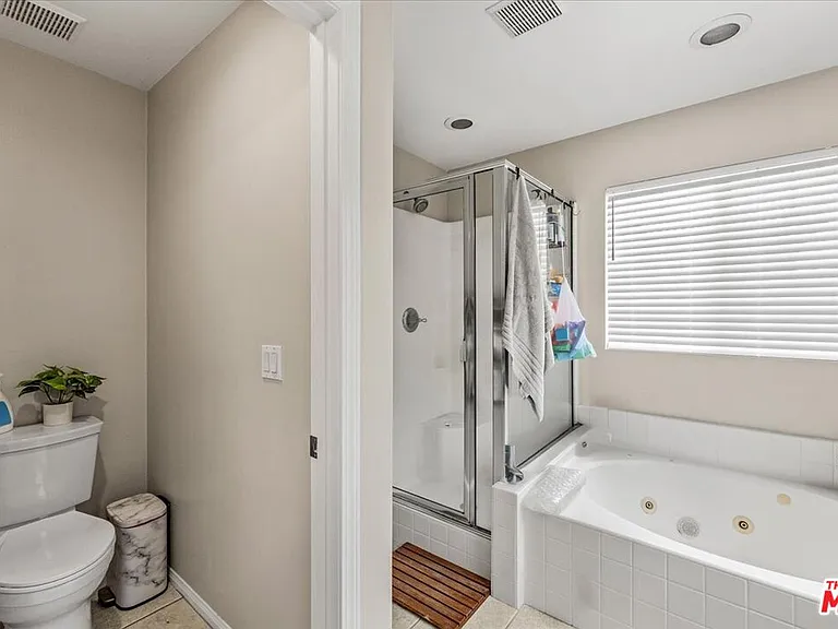 3653 W Medici Ln — Photo 34