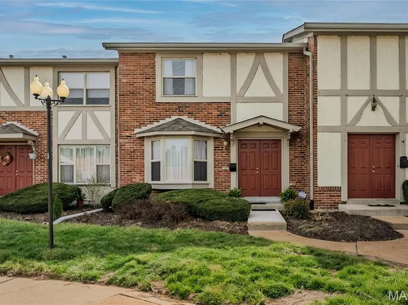 1467 Willow Brook Cv, Saint Louis, MO 63146