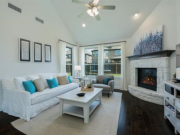 5th image of 16125 Benbrook Blvd
