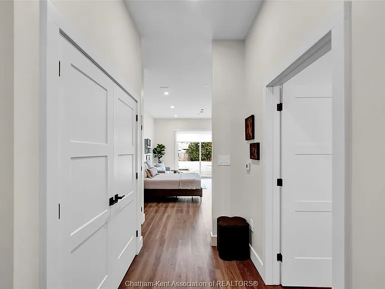 12 Mill St W #412 — Photo 17