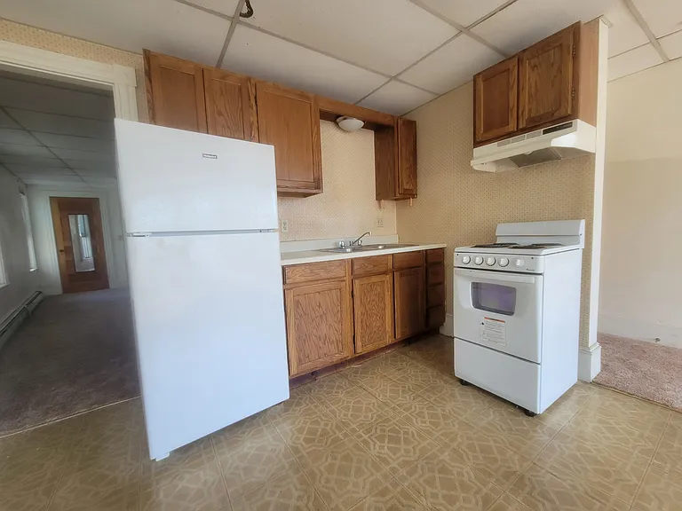 303 Bay St #5 — Photo 2