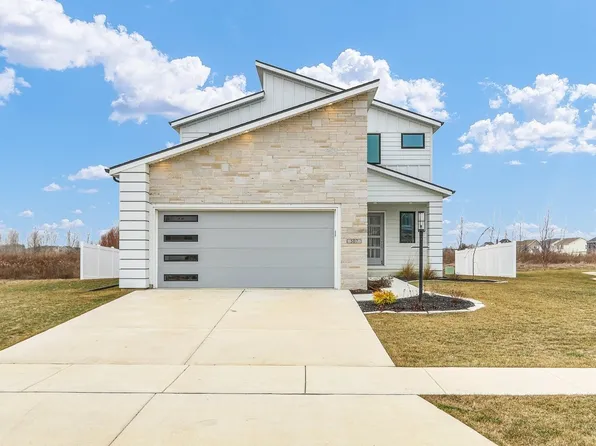 507 Harpers Ferry, Savoy, IL 61874