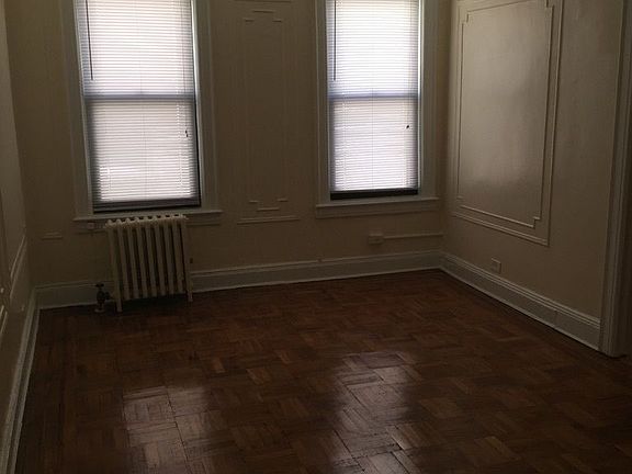 5th image of 2462 29th St APT 2A