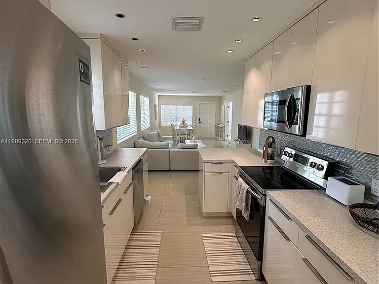 9464 Abbott Ave — Photo 29