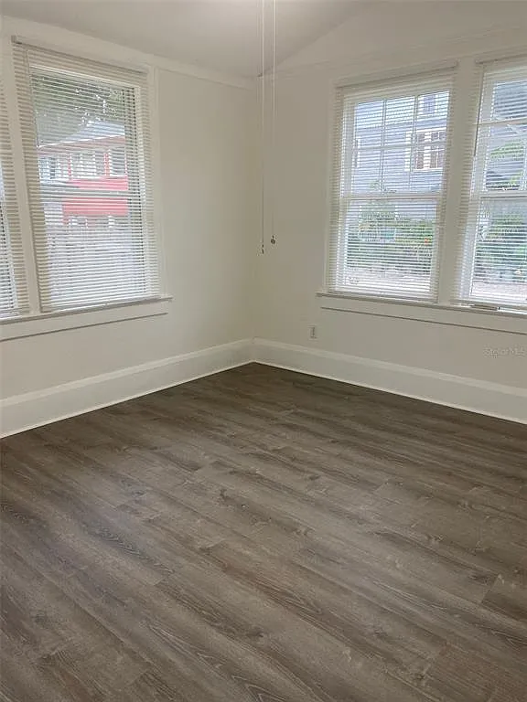 1 bed, 1.0 bath, 512 sqft, $1,300 — Photo 4