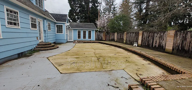 355 W Selmar Ct — Photo 28