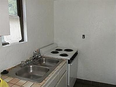 2nd image of 1347 Illinois Ave #1