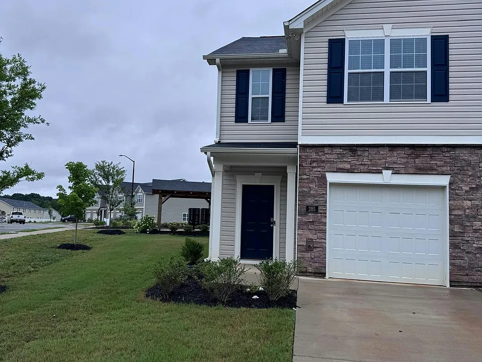 285 Moyer Dr