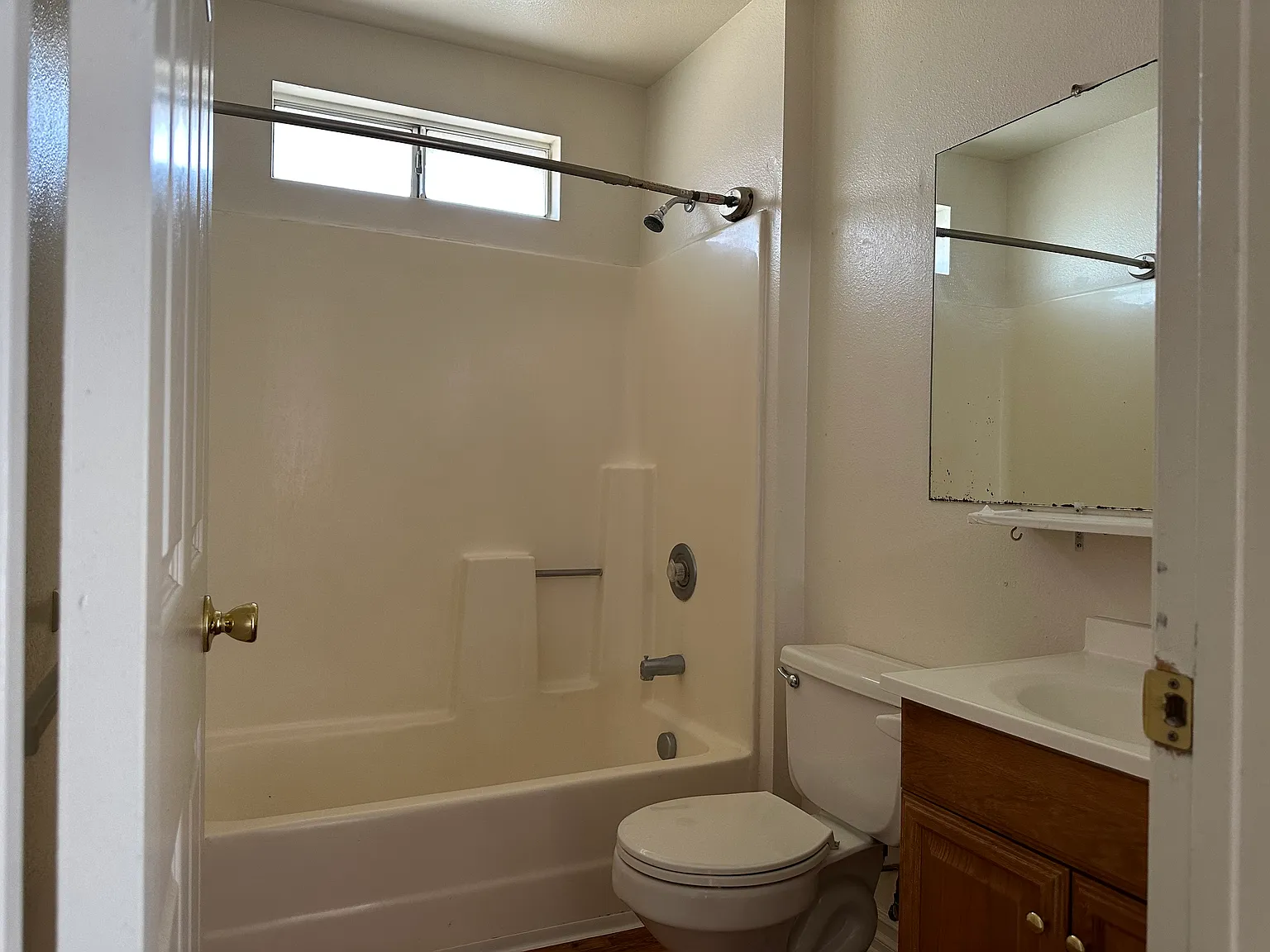 2 bed, 700 sqft, $1,650 — Photo 3