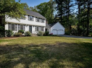 15 Juniper Ln, Dover, MA 02030