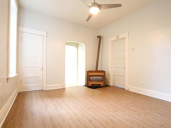 4th image of 2440 S Oakley Ave #1R