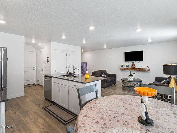 5th image of 3763 Gold Bank Dr #1243