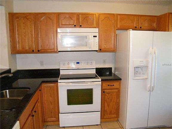 4th image of 304 Rogers Ct
