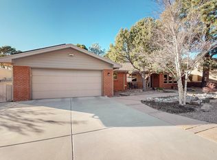 3801 Camino De La Sierra NE, Albuquerque, NM 87111